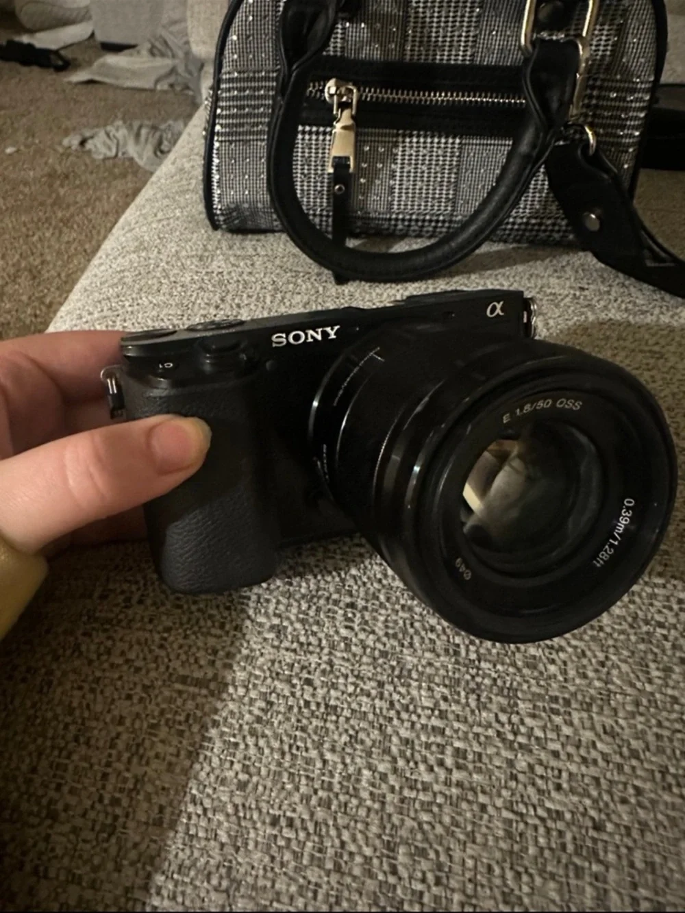 Sony alpha 6100 Mirrorless Camera with 16-50 lens